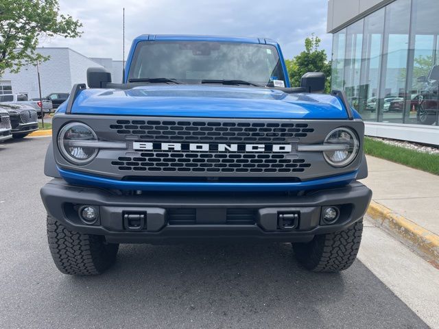 2025 Ford Bronco Badlands Image 2 of 44