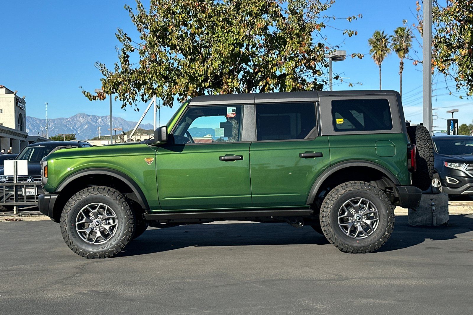 2025 Ford Bronco Badlands Image 8 of 29