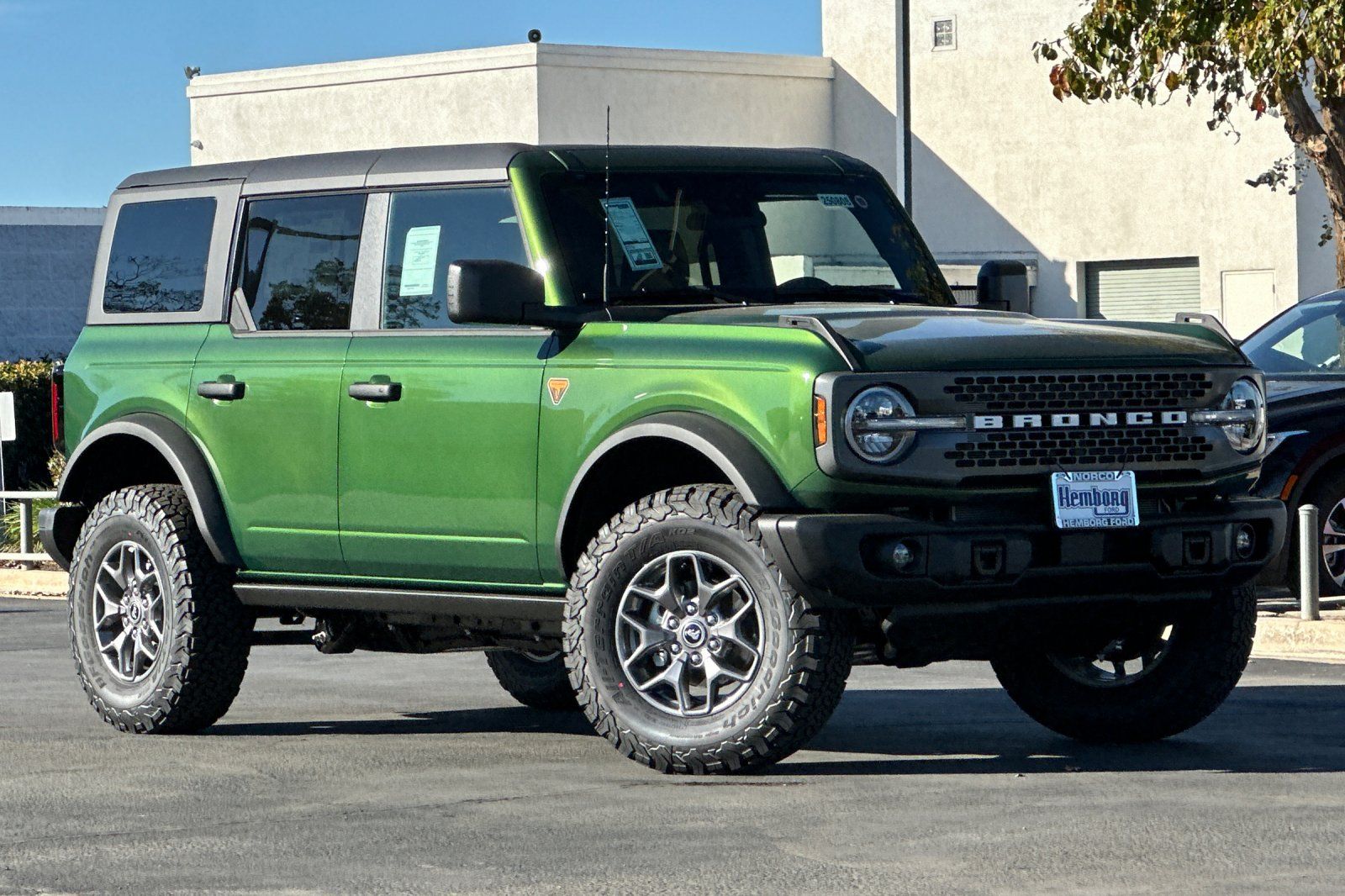 2025 Ford Bronco Badlands Image 3 of 29