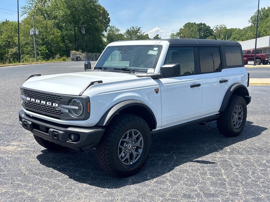 2025 Ford Bronco Badlands Image 1 of 40
