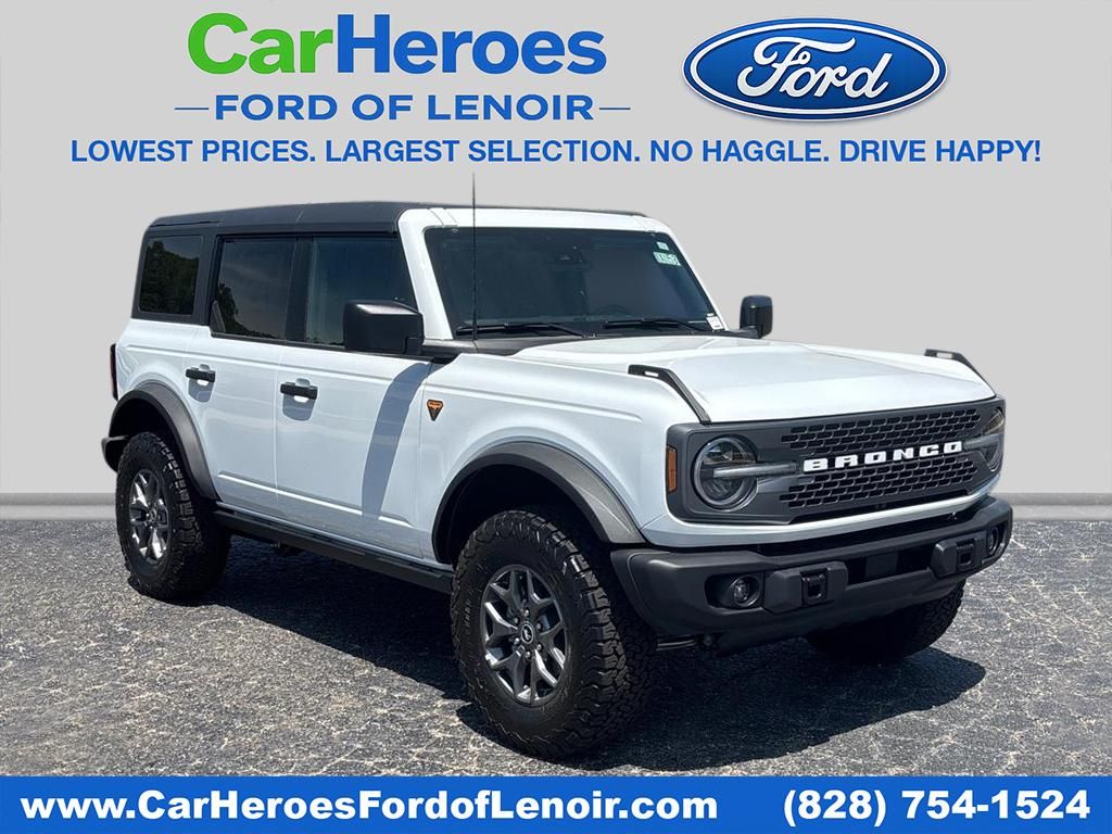 2025 Ford Bronco Badlands Image 3 of 40