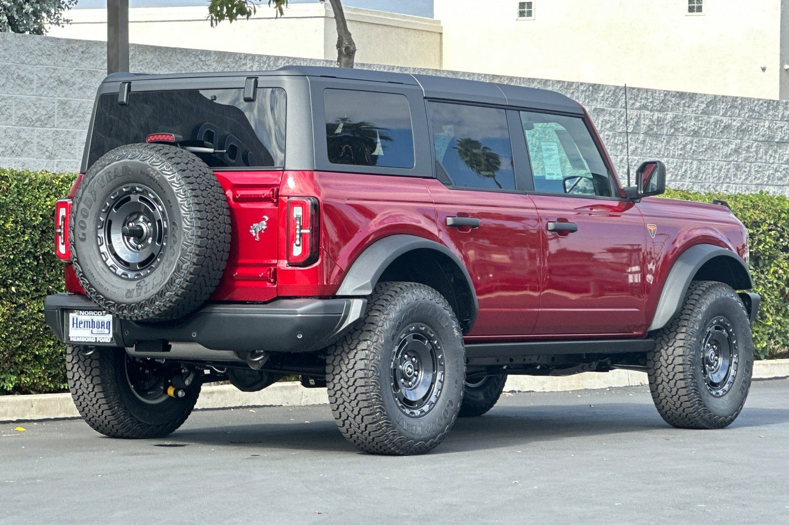 2025 Ford Bronco Badlands Image 6 of 29