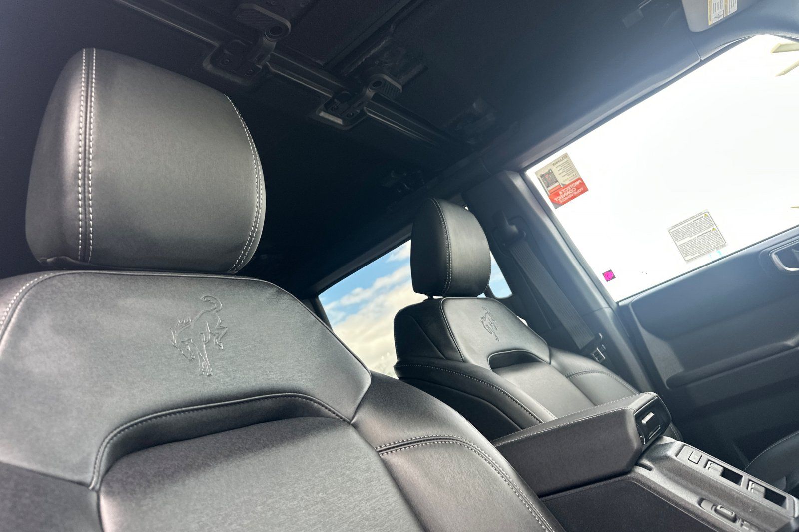 2025 Ford Bronco Badlands Image 13 of 29