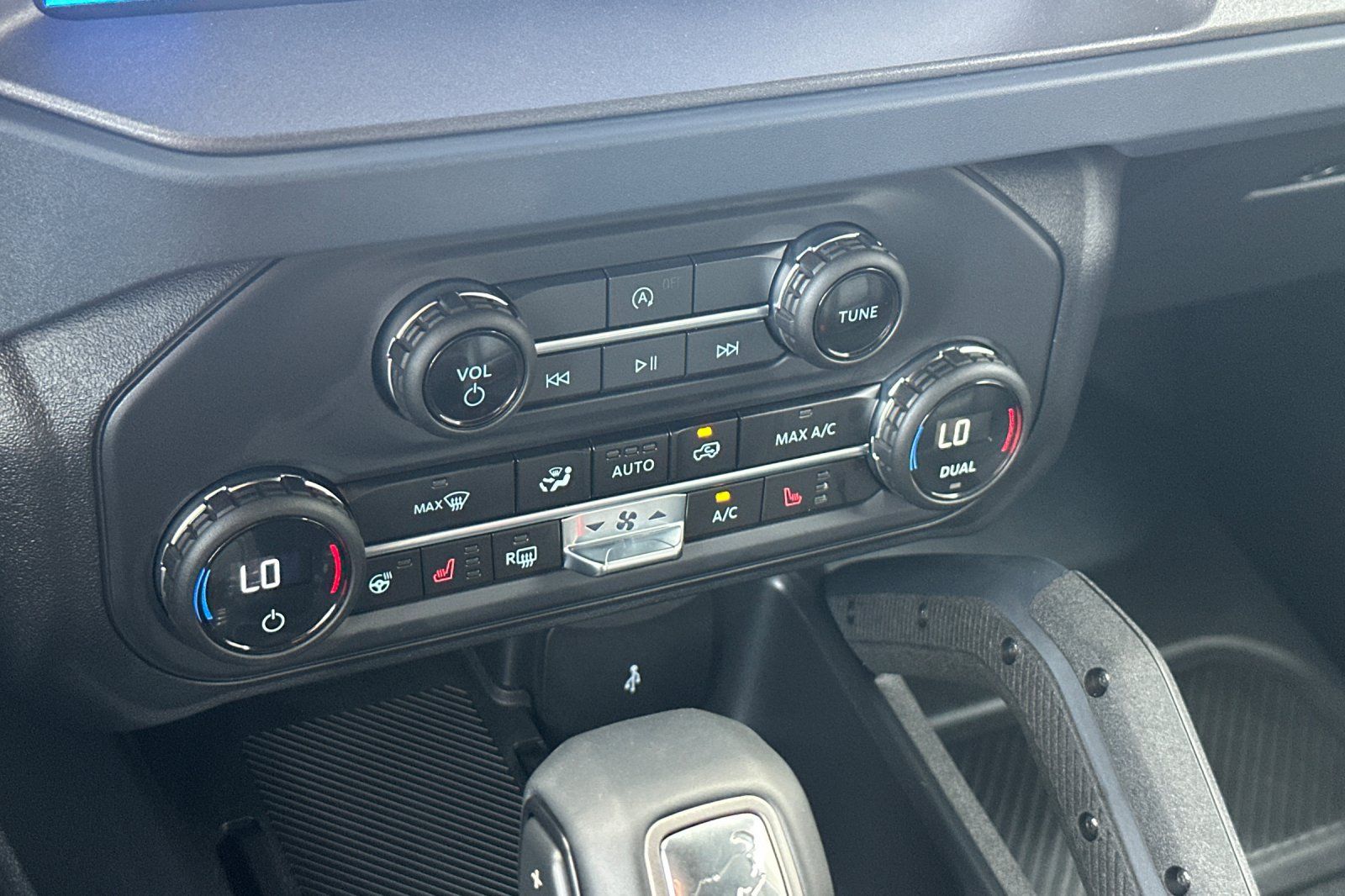 2025 Ford Bronco Badlands Image 28 of 29