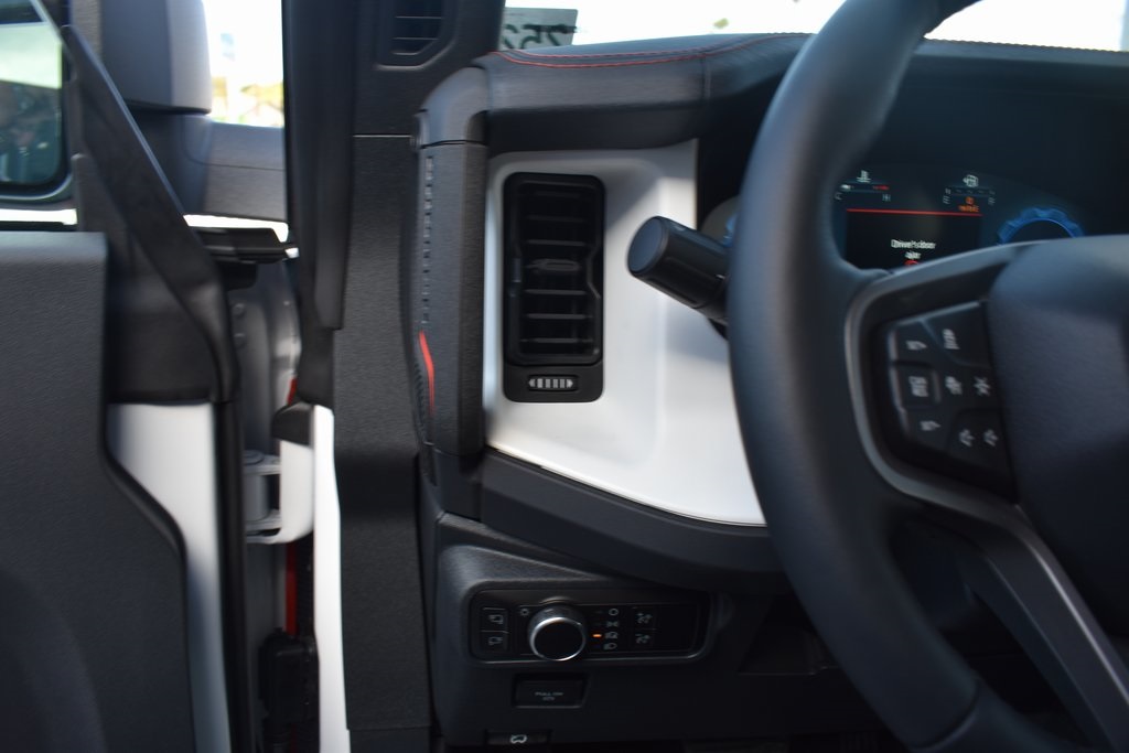 Vehicle image 27 of 35