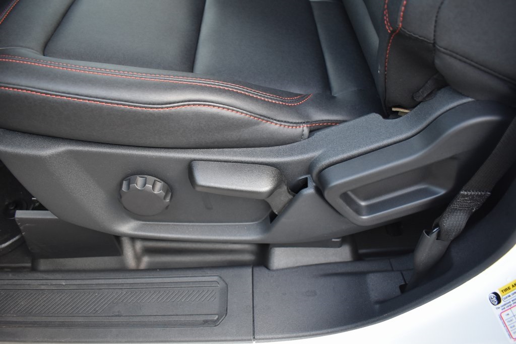 Vehicle image 26 of 35