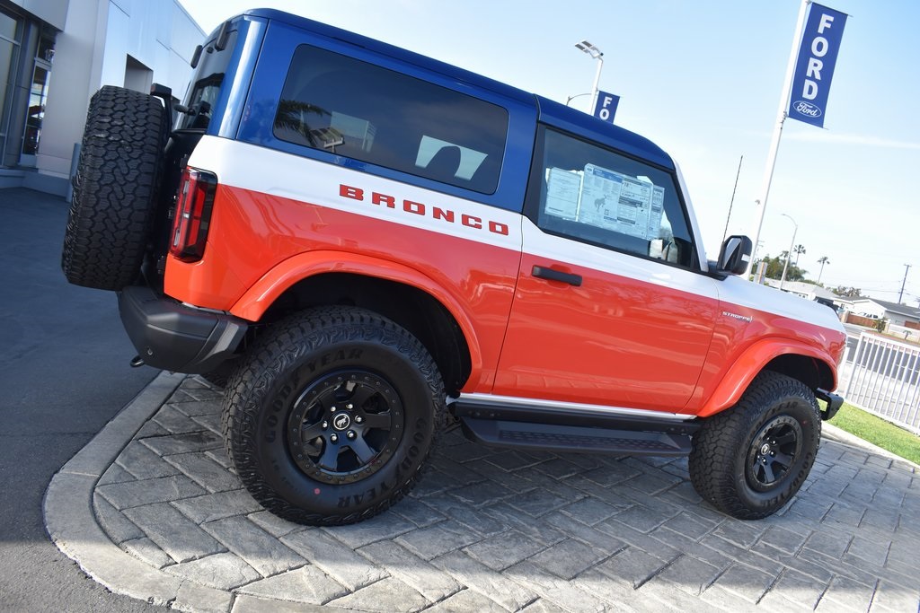 Vehicle image 7 of 35