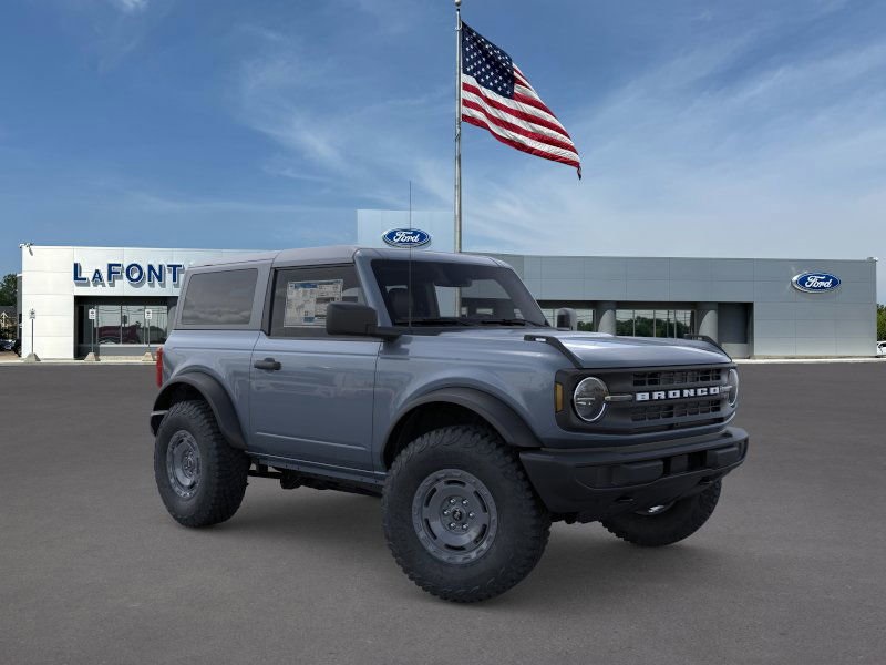 2025 Ford Bronco Base Image 4 of 25