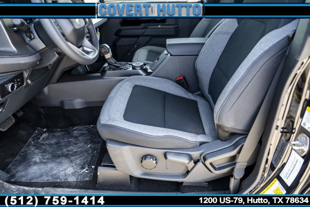 Vehicle image 14 of 28