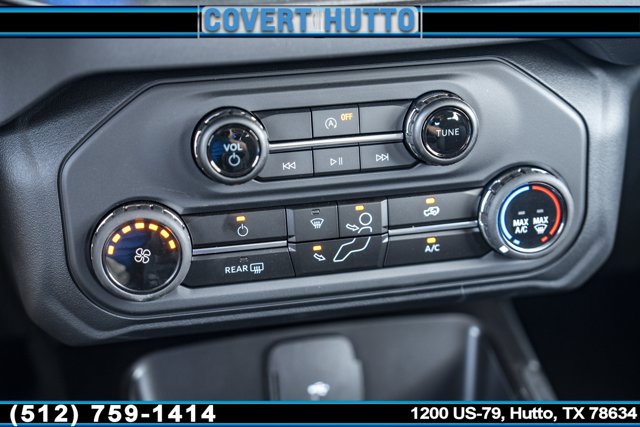 Vehicle image 24 of 28