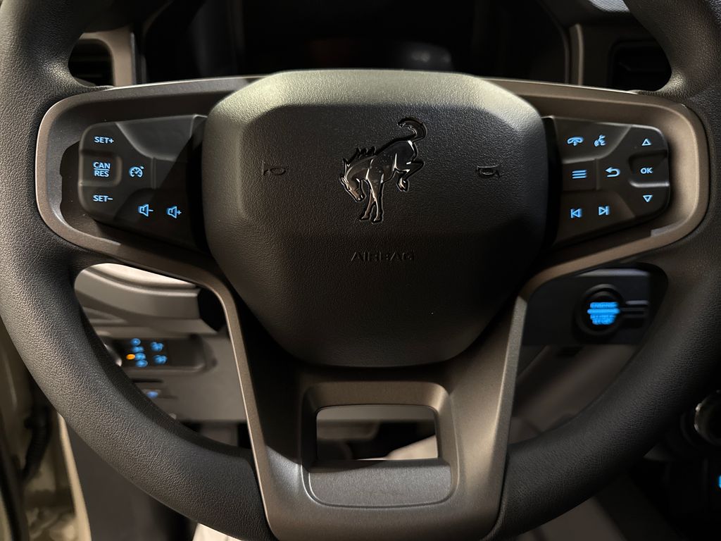 2025 Ford Bronco Base Image 14 of 24