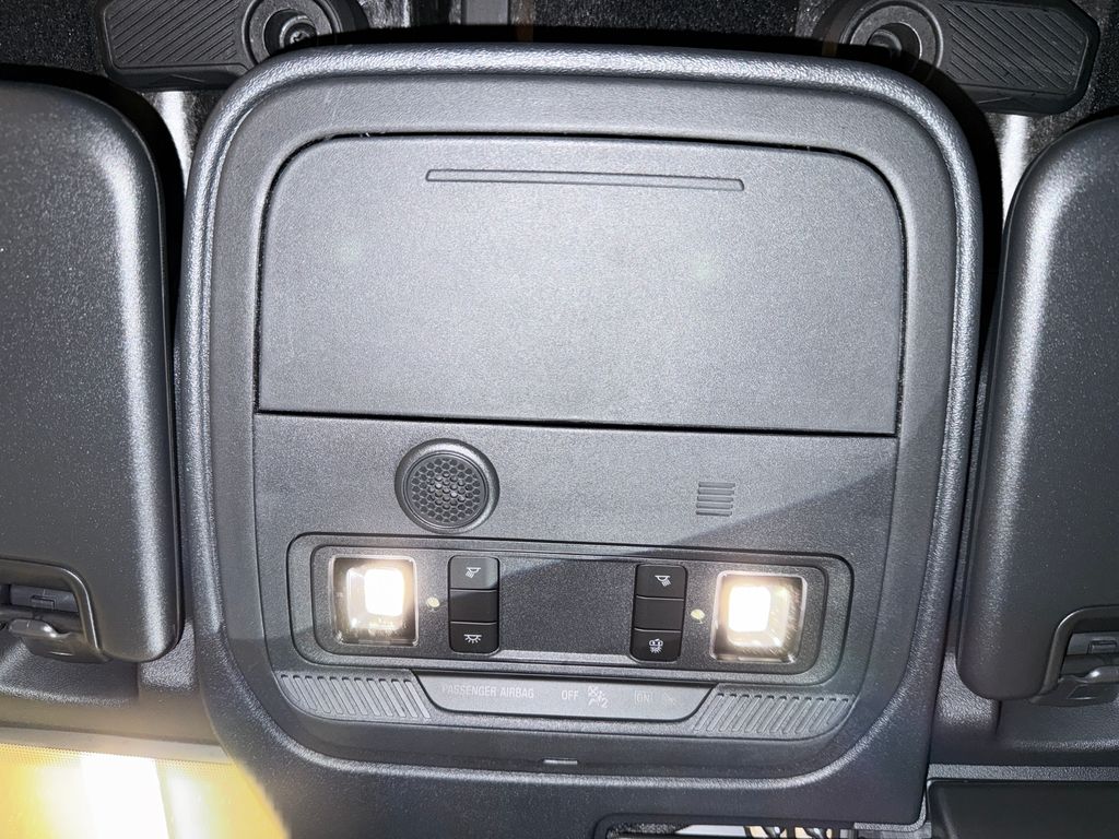 2025 Ford Bronco Base Image 24 of 24