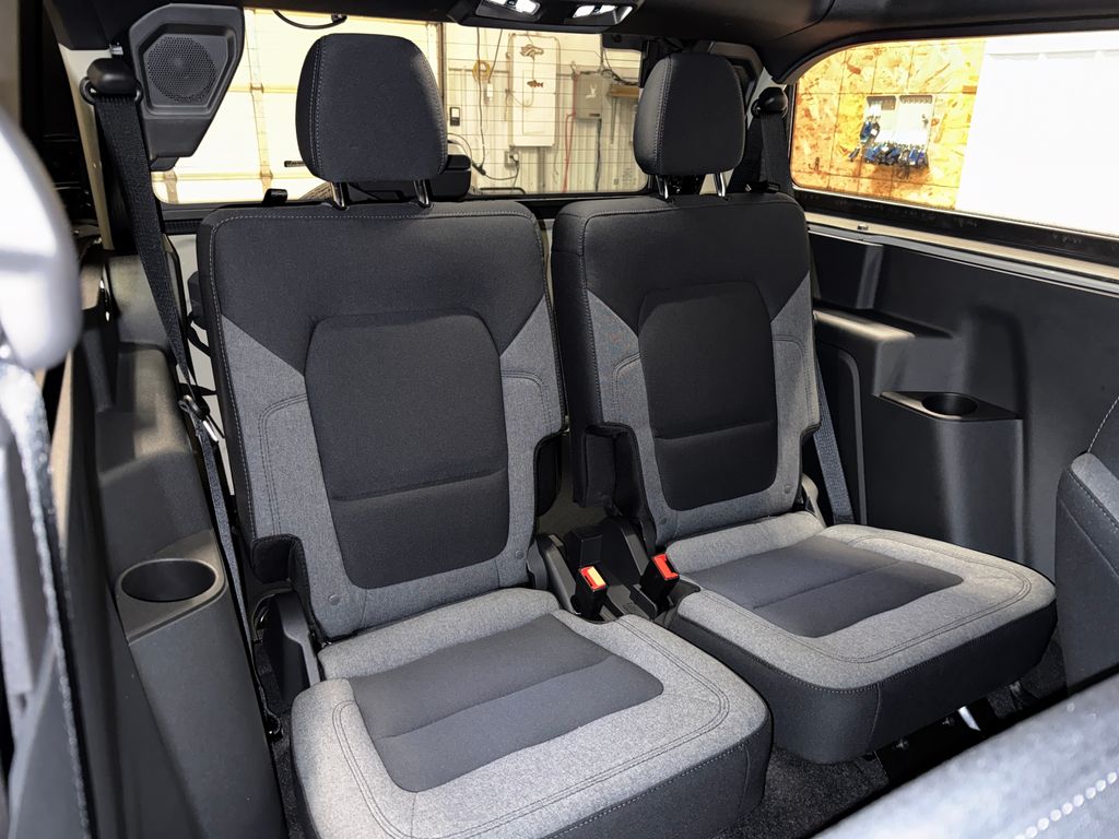 2025 Ford Bronco Base Image 11 of 24