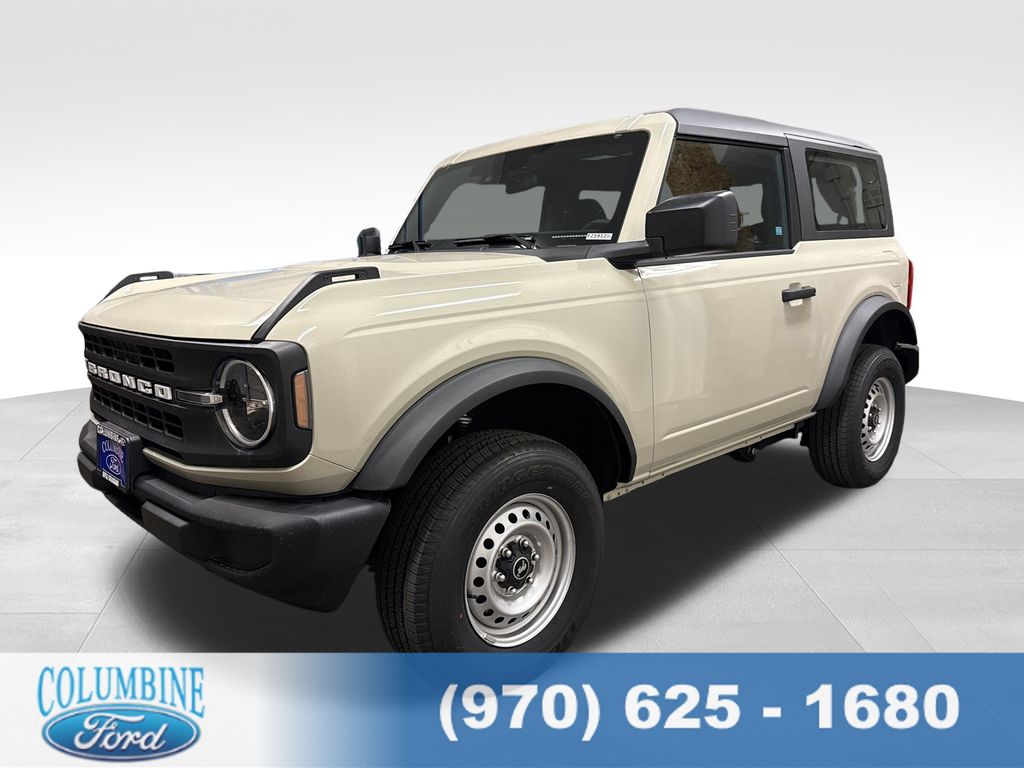 2025 Ford Bronco Base Image 2 of 24