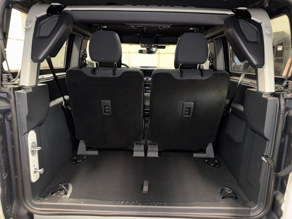 2025 Ford Bronco Base Image 7 of 24