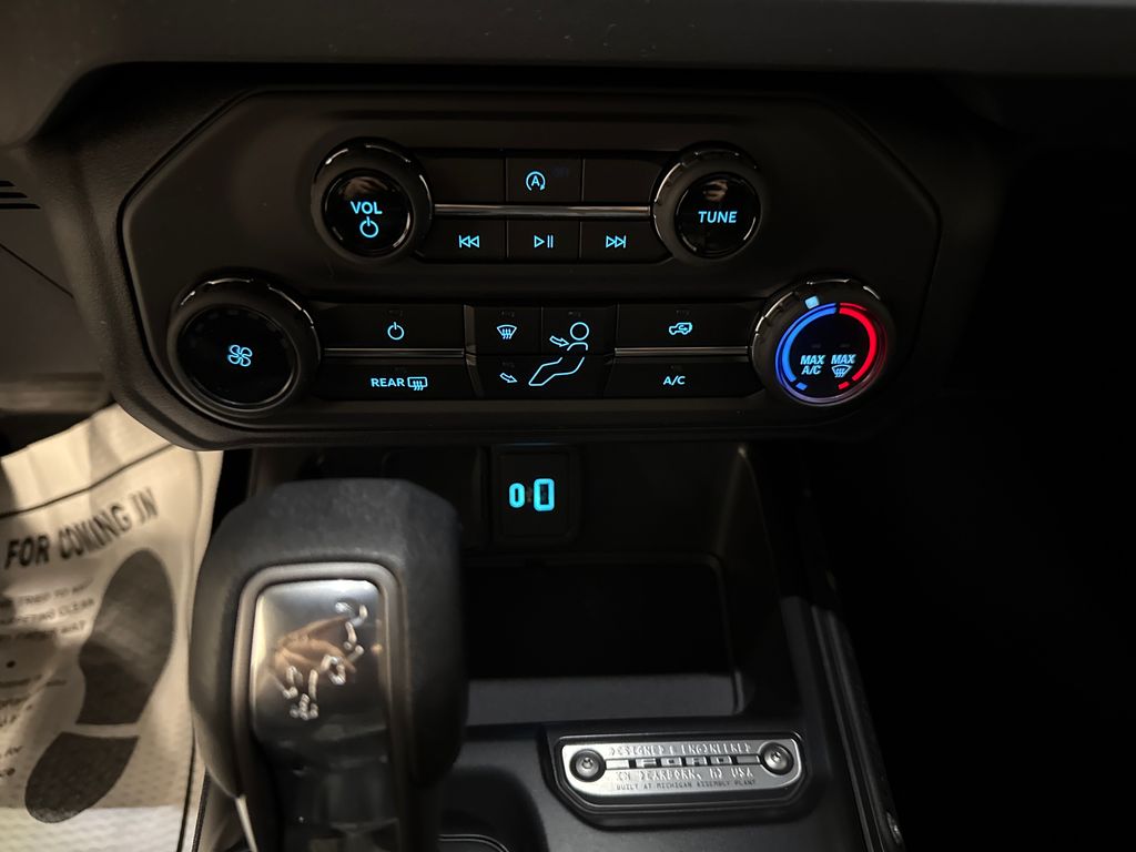2025 Ford Bronco Base Image 21 of 24