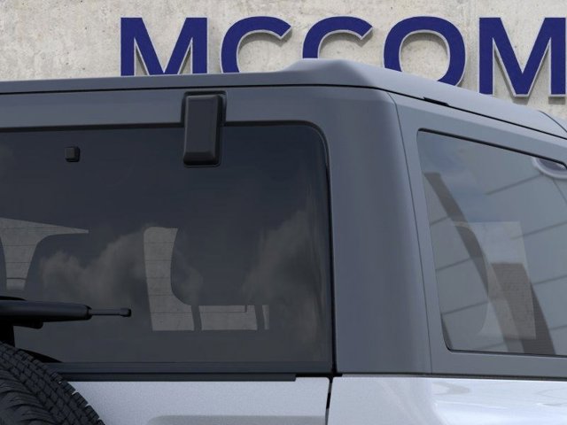 2025 Ford Bronco Base Image 11 of 25
