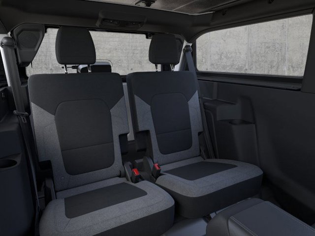 2025 Ford Bronco Base Image 15 of 25