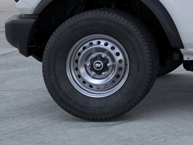 2025 Ford Bronco Base Image 9 of 25