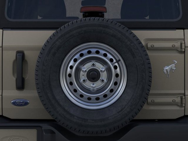 2025 Ford Bronco Base Image 10 of 25