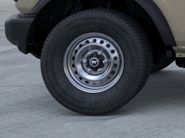 2025 Ford Bronco Base Image 9 of 25