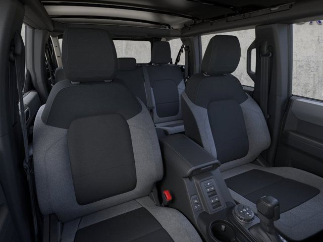 2025 Ford Bronco Base Image 11 of 25