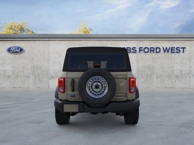 2025 Ford Bronco Base Image 6 of 25