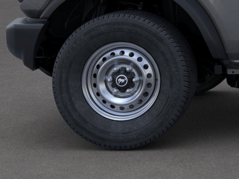Vehicle image 21 of 25