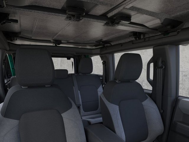 2025 Ford Bronco Base Image 14 of 25