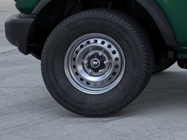 2025 Ford Bronco Base Image 9 of 25