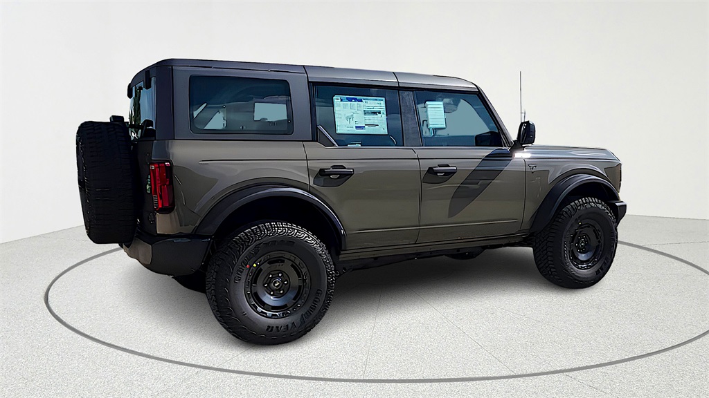 2025 Ford Bronco Base Image 4 of 31