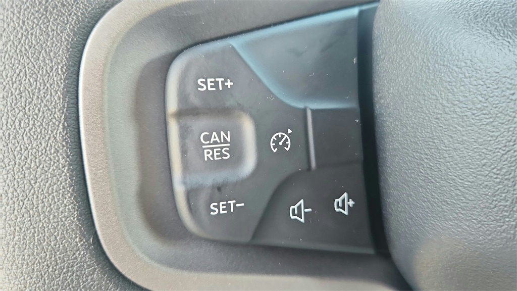 2025 Ford Bronco Base Image 23 of 31