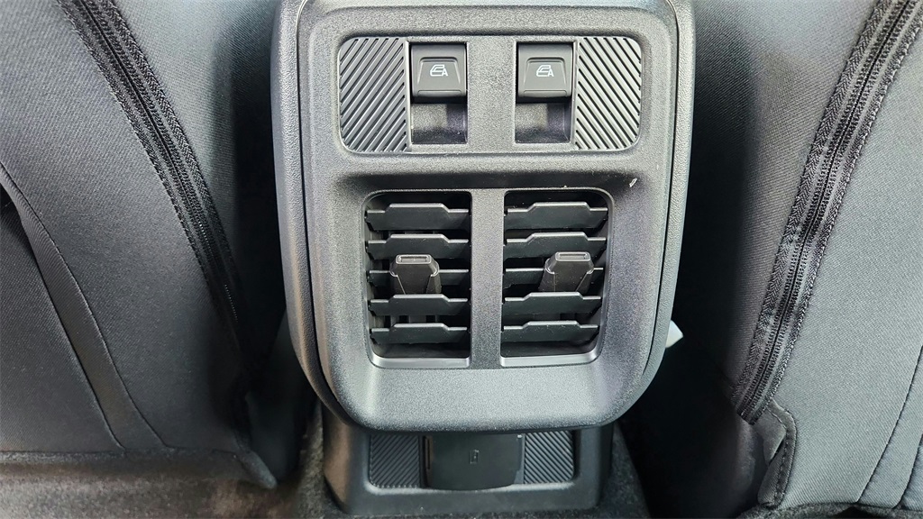 2025 Ford Bronco Base Image 19 of 31