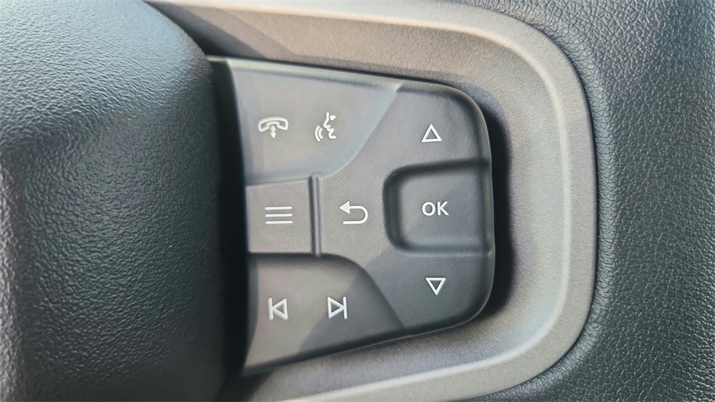 2025 Ford Bronco Base Image 30 of 31