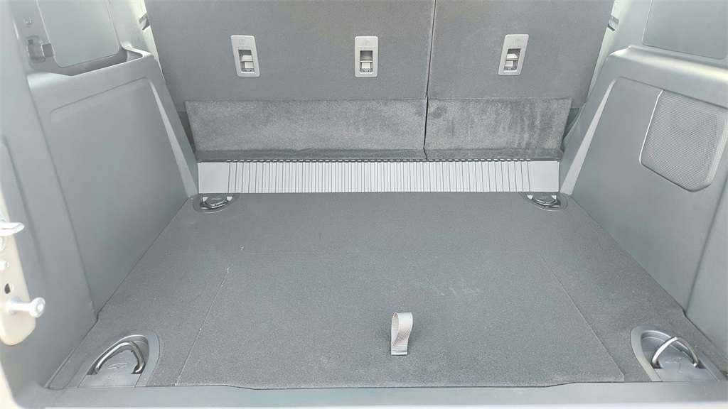 2025 Ford Bronco Base Image 9 of 31