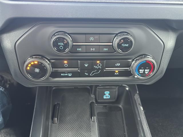 2025 Ford Bronco Base Image 24 of 26