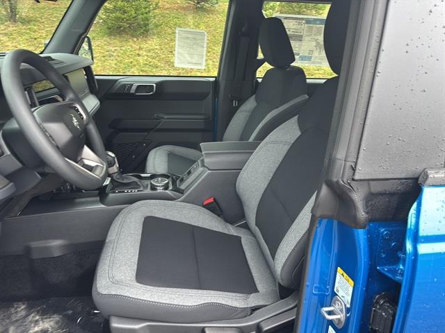 2025 Ford Bronco Base Image 12 of 26