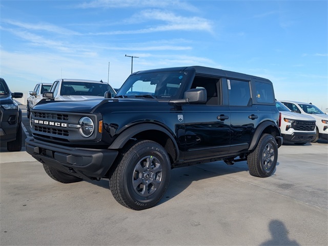 2025 Ford Bronco Big Bend Image 1 of 16