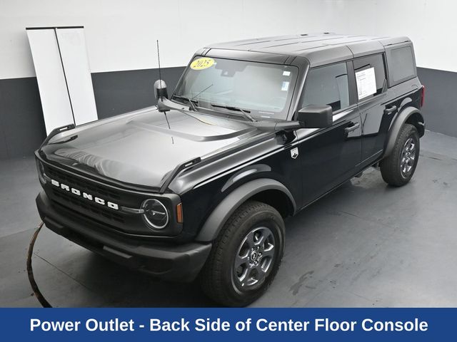 2025 Ford Bronco Big Bend Image 2 of 41