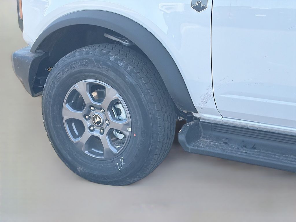 2025 Ford Bronco Big Bend Image 6 of 12