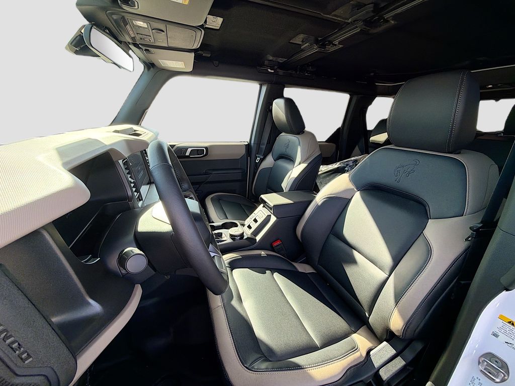 2025 Ford Bronco Big Bend Image 8 of 12