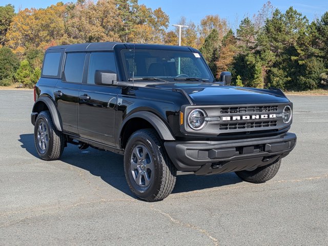 2025 Ford Bronco Big Bend Image 3 of 33