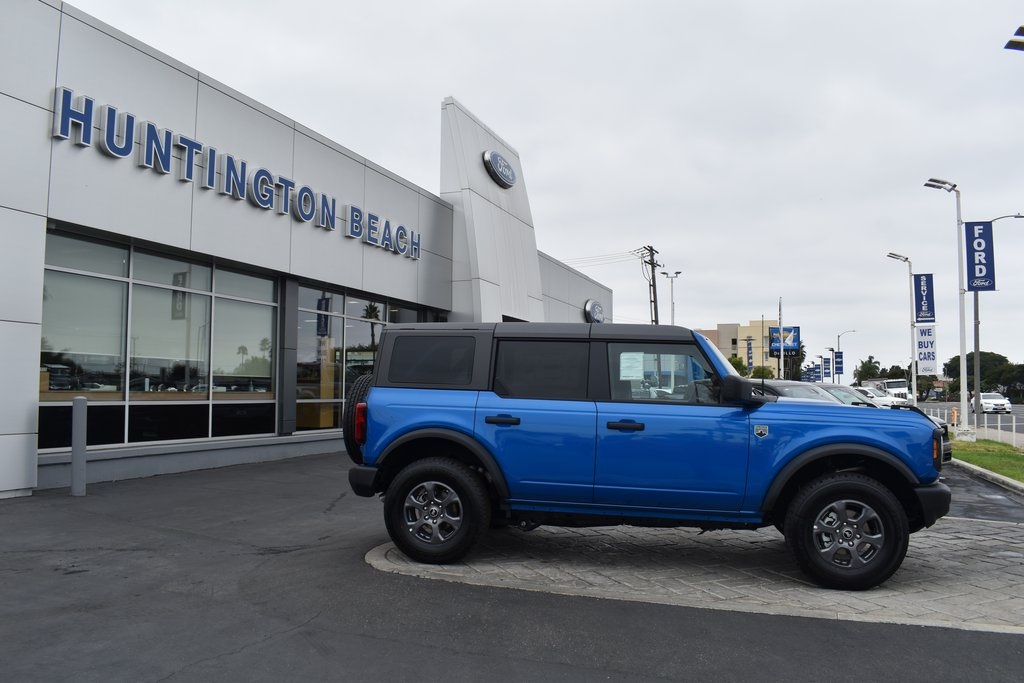 Vehicle image 7 of 42