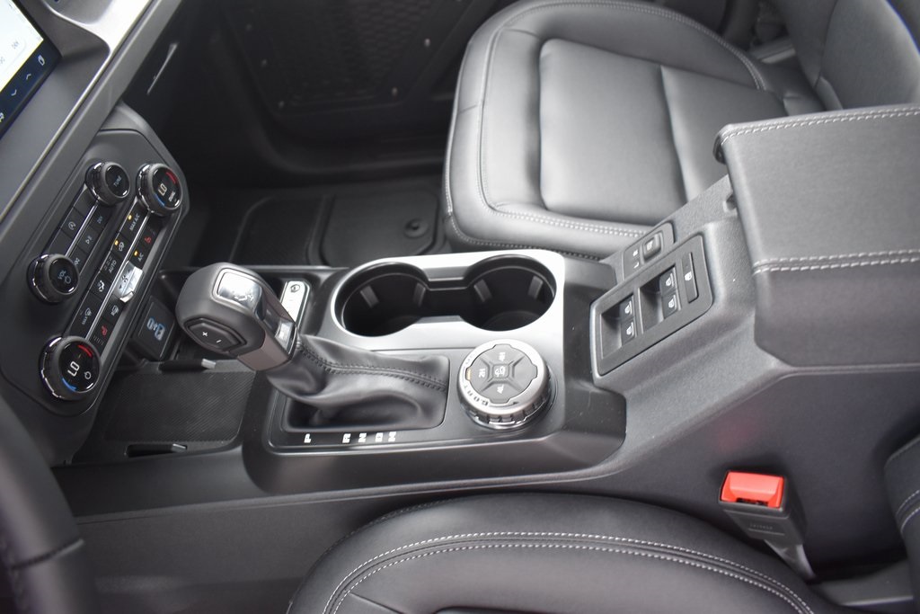 Vehicle image 29 of 42