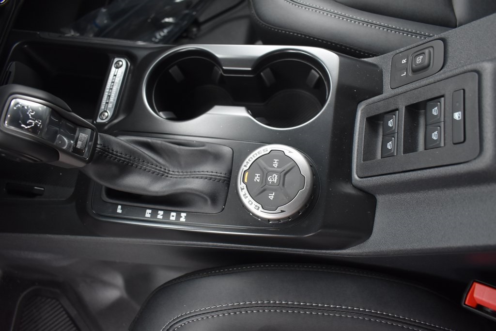 Vehicle image 30 of 42