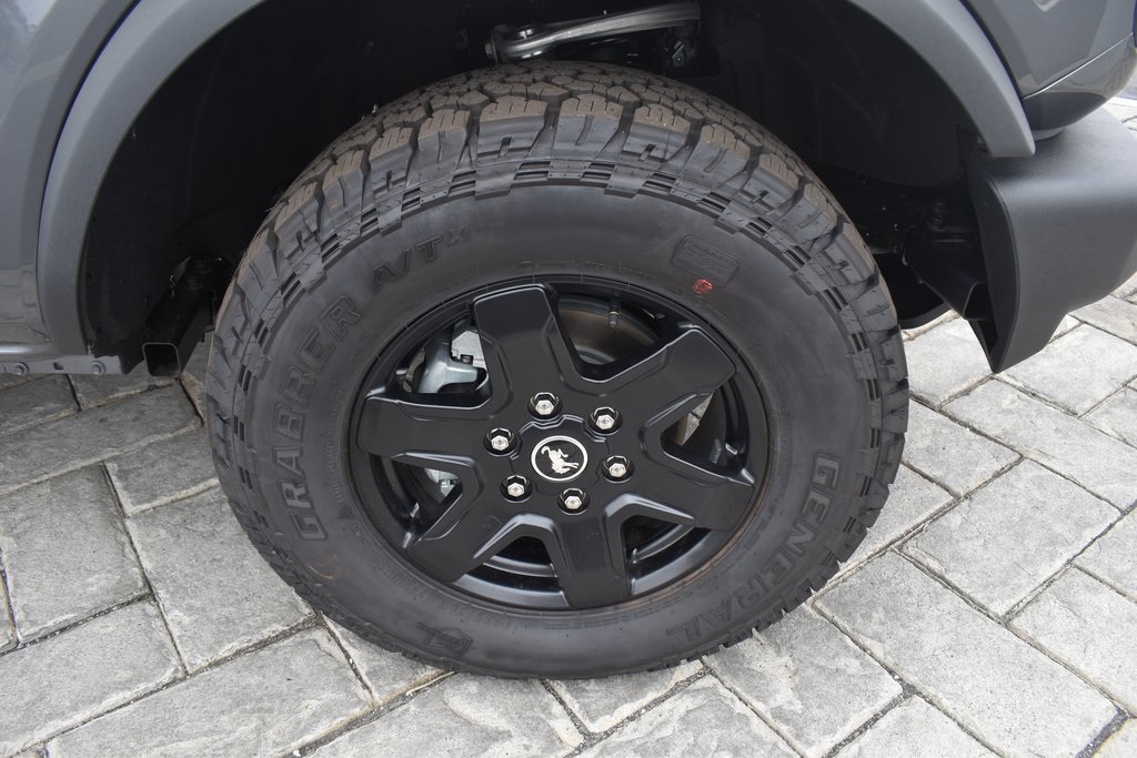 Vehicle image 15 of 42