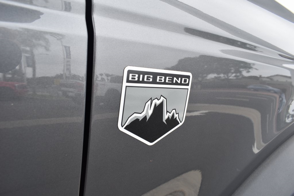 Vehicle image 41 of 42