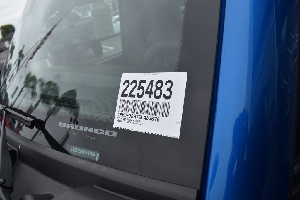 Vehicle image 33 of 42