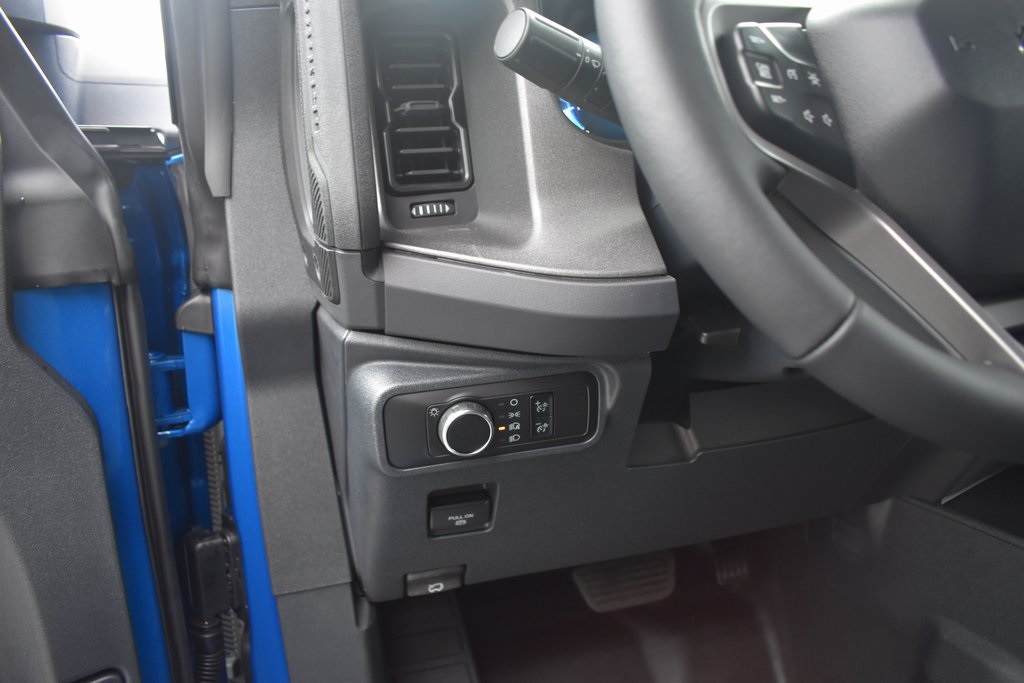 Vehicle image 19 of 22