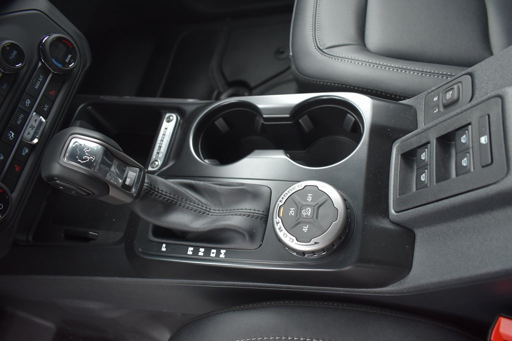 Vehicle image 16 of 22